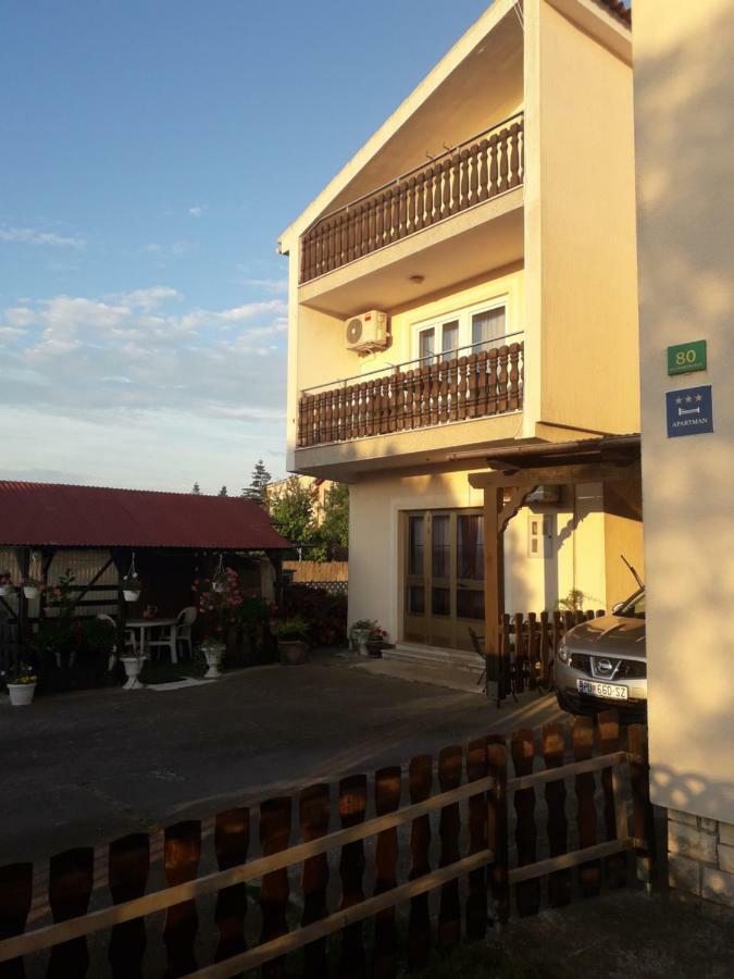 Apartments Hrga Pula Luaran gambar